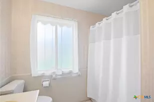 203 Whispering Creek St, Victoria, TX 77904 - Photo 26