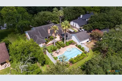 203 Whispering Creek Street, Victoria, TX 77904 - Photo 44