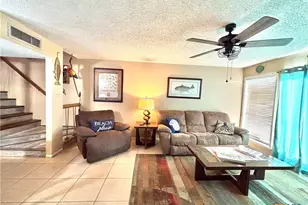 438 S 15th St, Port O'Connor, TX 77982 - Photo 2