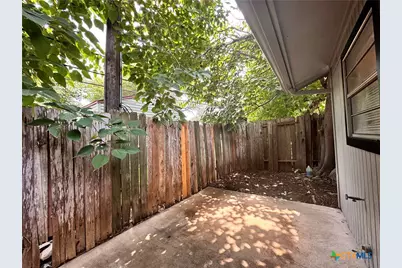 614 Mill Street #B, San Marcos, TX 78666 - Photo 16