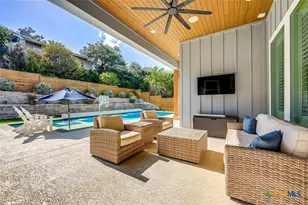 233 Lakefront Dr, Lago Vista, TX 78645 - Photo 16