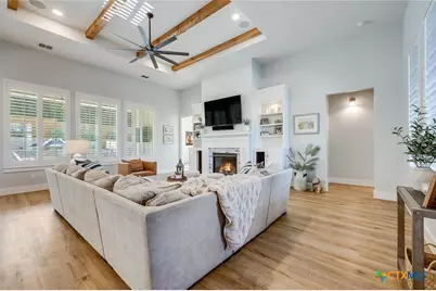 233 Lakefront Drive, Lago Vista, TX 78645 - Photo 4