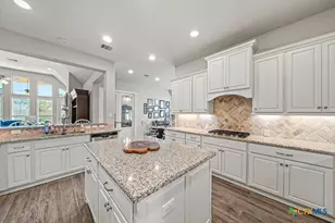 618 Coral Berry, New Braunfels, TX 78132 - Photo 8