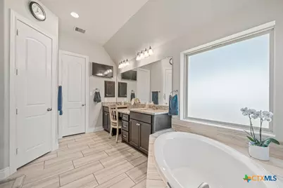 618 Coral Berry, New Braunfels, TX 78132 - Photo 20