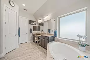 618 Coral Berry, New Braunfels, TX 78132 - Photo 20