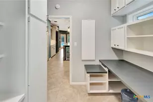 107 Masters Ct, Victoria, TX 77904 - Photo 18