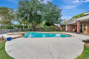 107 Masters Ct, Victoria, TX 77904 - Photo 46