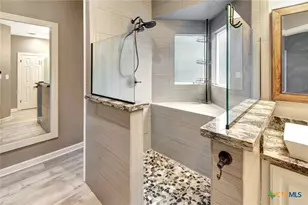 107 Masters Ct, Victoria, TX 77904 - Photo 38