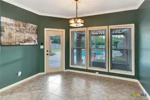 107 Masters Ct, Victoria, TX 77904 - Photo 16