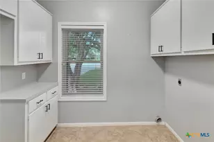 107 Masters Ct, Victoria, TX 77904 - Photo 20