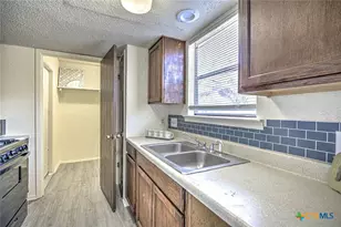 1304 Royal Crest Dr, Killeen, TX 76549 - Photo 16