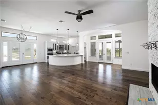 212 Ferryboat Ln, New Braunfels, TX 78130 - Photo 4