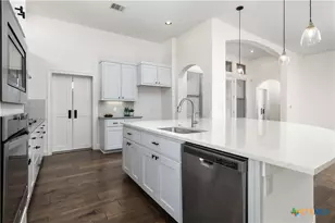 212 Ferryboat Ln, New Braunfels, TX 78130 - Photo 6