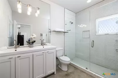 1124 Katy Street, New Braunfels, TX 78130 - Photo 14