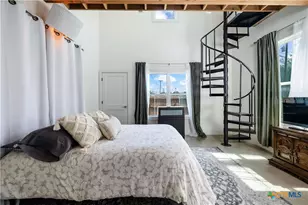 1124 Katy St, New Braunfels, TX 78130 - Photo 18