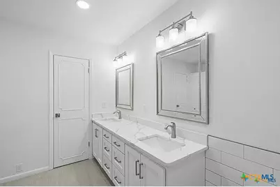 101 E Loma Vista Avenue, Victoria, TX 77901 - Photo 24