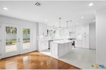 101 E Loma Vista Avenue, Victoria, TX 77901 - Photo 10