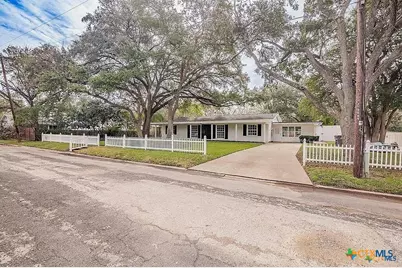 101 E Loma Vista Avenue, Victoria, TX 77901 - Photo 36