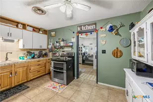 607 S Summer St, Lampasas, TX 76550 - Photo 6