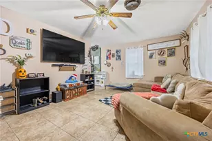 607 S Summer St, Lampasas, TX 76550 - Photo 12