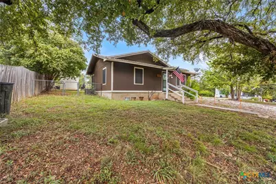 607 S Summer Street, Lampasas, TX 76550 - Photo 2