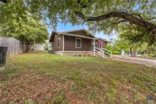 607 S Summer St, Lampasas, TX 76550 - Photo 2