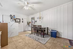 607 S Summer St, Lampasas, TX 76550 - Photo 18