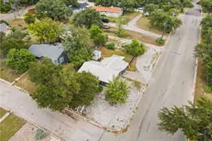 607 S Summer St, Lampasas, TX 76550 - Photo 20