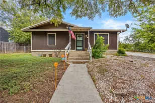 607 S Summer St, Lampasas, TX 76550 - Photo 2