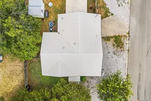 607 S Summer St, Lampasas, TX 76550 - Photo 24