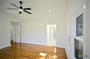 456 Magazine Ave, New Braunfels, TX 78130 - Photo 30