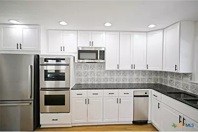 456 Magazine Avenue, New Braunfels, TX 78130 - Photo 16