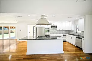 456 Magazine Ave, New Braunfels, TX 78130 - Photo 10