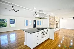 456 Magazine Ave, New Braunfels, TX 78130 - Photo 18