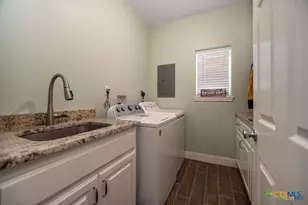 802 Mc Donald Rd, Port Lavaca, TX 77979 - Photo 30