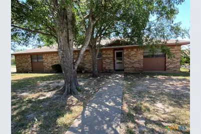 911 Yorktown, Temple, TX 76504 - Photo 1