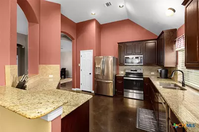 331 Mill Run, New Braunfels, TX 78132 - Photo 10