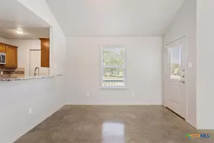 718 N 1st St, Temple, TX 76501 - Photo 8