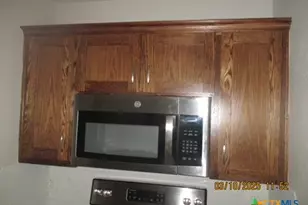 906 S 18th St, Temple, TX 76501 - Photo 8