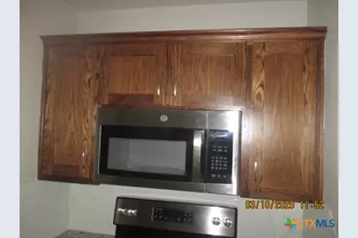 906 S 18th Street, Temple, TX 76501 - Photo 8