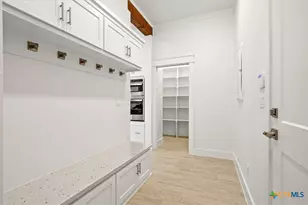 8439 Spring Creek Loop, Salado, TX 76571 - Photo 18