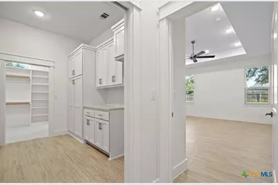 8439 Spring Creek Loop, Salado, TX 76571 - Photo 26