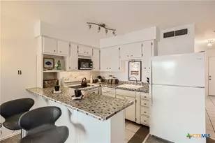 1559 Parkview Dr, Canyon Lake, TX 78133 - Photo 14