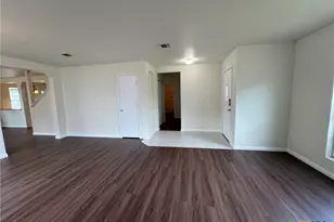 2038 Castleberry Ridge, New Braunfels, TX 78130 - Photo 8