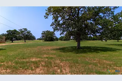 000 Cattlemens Row, Lockhart, TX 78644 - Photo 2