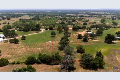 000 Cattlemens Row, Lockhart, TX 78644 - Photo 4