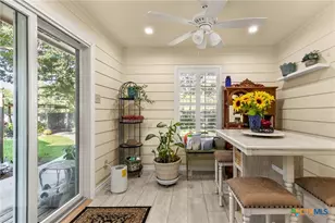 612 Kathy Dr, Seguin, TX 78155 - Photo 12