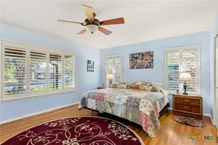 612 Kathy Dr, Seguin, TX 78155 - Photo 16