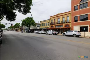 142 W San Antonio, New Braunfels, TX 78130 - Photo 2