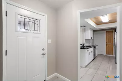 323 Cherrywood Lane, San Antonio, TX 78233 - Photo 4